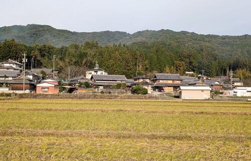 20241110赤目口付近からの茶臼山.jpg