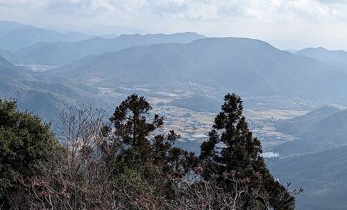 20240107和田寺山と虚空蔵山.jpg